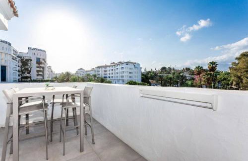 by RIVA - Chic, Contemporary Studio in Puerto Banus Gardens - Foto 9