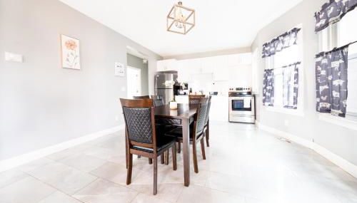 Large-Group Ready 8BR Home Near Niagara Falls & Casino - Foto 2