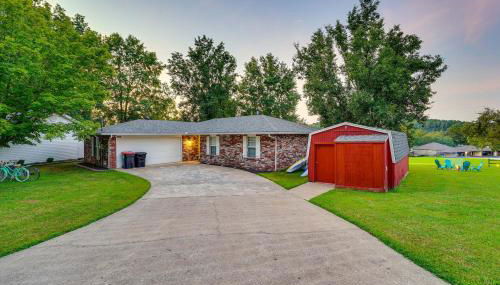 Beaver Lake Retreat with Deck Paddle, Bike, Relax! - Foto 2