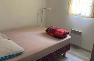 Mini villa villa Gallargues le Montueux jardinet / piscine partagée - Foto 7