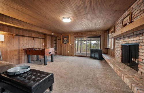 Expansive Monument Home Hot Tub and Mountain Views! - Foto 30