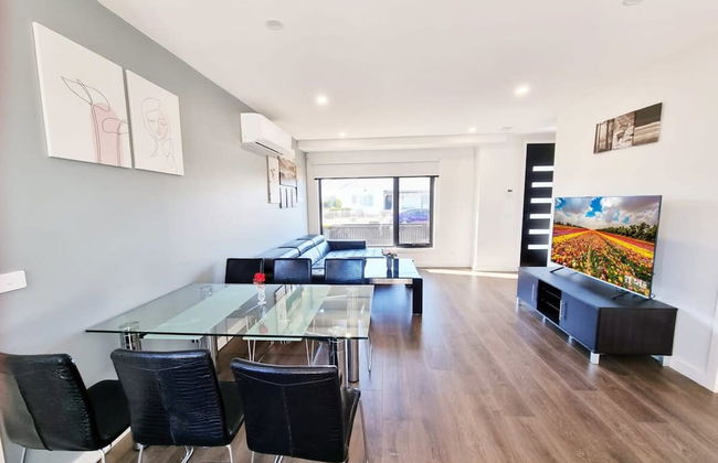 Brand new House - Modern Home in Great Location - Foto 11