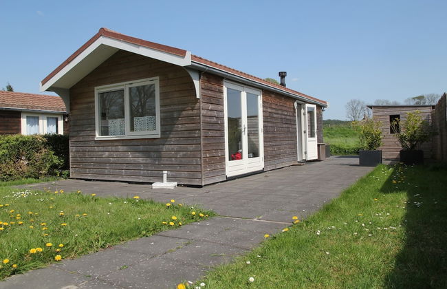 Rustic Bungalow in North Holland near Forest - Foto 1