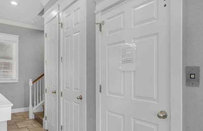 4BR Home, Private Pool, Steps From Beach, Minutes to Top Attractions - Foto 45