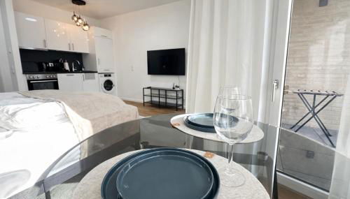 Homely! Design Studio Airport, Fair, Balcony, City! - Foto 4