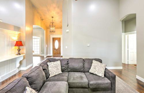 Elegant Smithfield Home with Views - 6 Mi to USU! - Foto 9