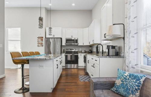 Cozy Comfort near Fountain Square- Downtown Indy - Photo 49