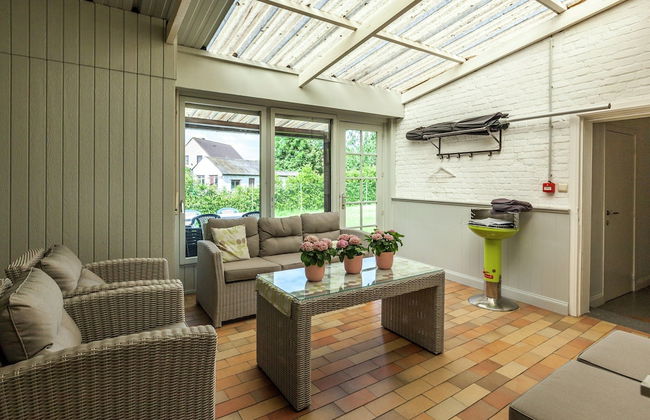 Quiet Cottage near Woods - Photo 16