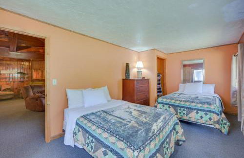 Spacious Winter Retreat with River Access and Kayaks! - Foto 22