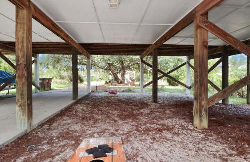 Woofs and Waves by Pristine Properties Vacation Rentals - Foto 67