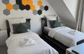 DUTTI'S HOME - Apartment A l 2 rooms l 4 Beds l TV l WIFI l Kitchen l Parking l Autobahn - Foto 9