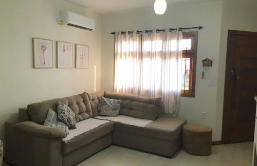 Casa até 6 pessoas, 4 colchoes, 1 cama queen, 2 banheiros - Foto 2