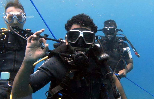 Batismo de mergulho em Hikkaduwa - Foto 1