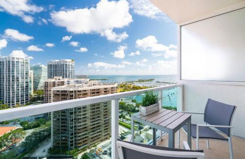 City View Balcony steps from Restaurants, Peacock Park & Marina - Foto 3