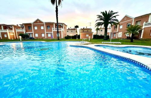 Coraline by Midelisa. - Photo 1