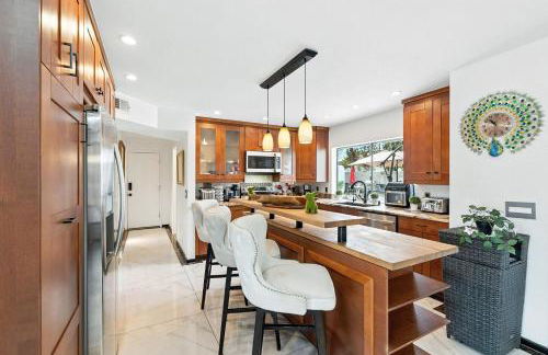 Family Fun 4-bedroom house House with Free Heated Pool & Hot Tub & Game Room & Mini Golf in Chandler - Foto 51