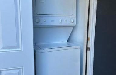 Modern-Retro Themed Home Close to Coffee + Food! - Foto 15