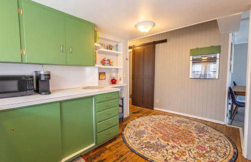 Rustic 2 Bedroom Boho Apartment - Foto 6