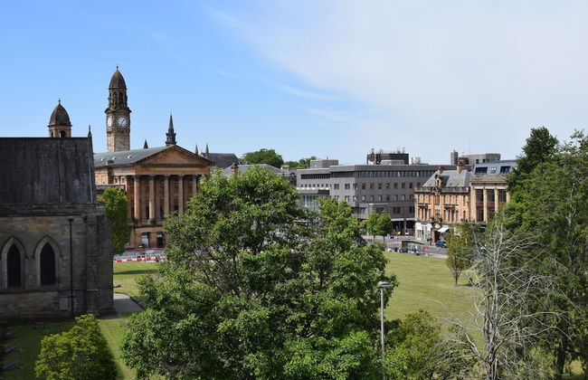 The Paisley Penthouse - Stunning View of the Abbey - Foto 30