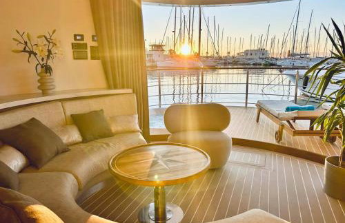 Luxury Floating Apartment - Amor - Photo 1