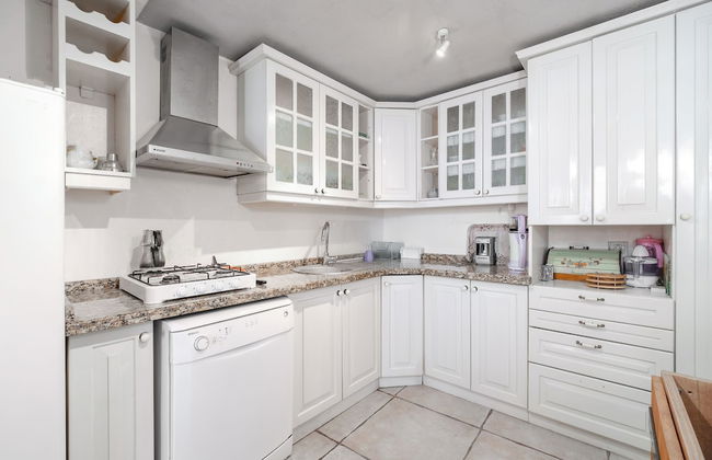 Central Stone Loft - 2 Mins Beach - 5 Mins Marina - Foto 5