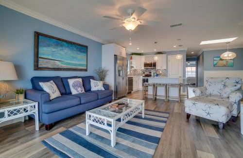 Perfect Beach Getaway with Bay Views & Boat Dock & Trailer Parking - Foto 1