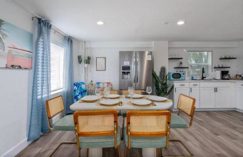 Cocoa Hideaway with Air Hockey, Darts and Beach Gear - Foto 46