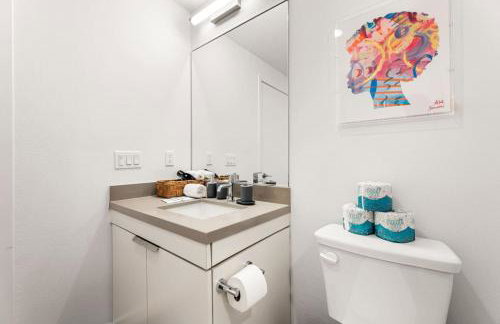 2BD 2BA Stylish Arts District Retreat, Walk to Little Tokyo - Foto 24