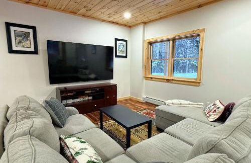 2S New log cabin in Bethlehem - privacy, firepit, great location! - Photo 15