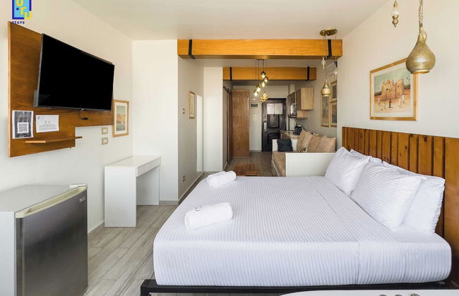 Xuru Stays I Jacuzzi Studios @ The Pyramids - Foto 41