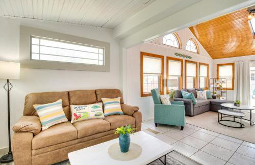 Charming Mountain Home Retreat Walk to Marina! - Foto 18