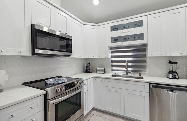 Fascinating Private Pool and Game-room, Near Disney!! - Foto 8