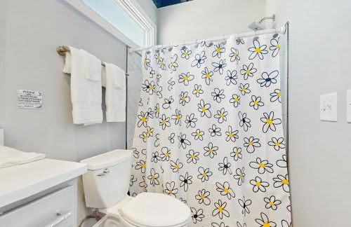 Walkable Gem! Dtwn Chattanooga Base with Balcony - Foto 17