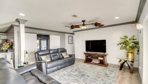 Front Row Beachfront Long Beach Getaway - Photo 4