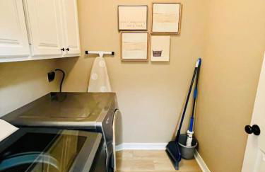 Eastgate 14B Stylish Townhouse 5 min to downtown Hammond - Foto 56