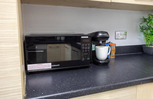 Vista Verde - Luxury City Penthouse 2BR - Sleeps up to 6 - Parking - Photo 22