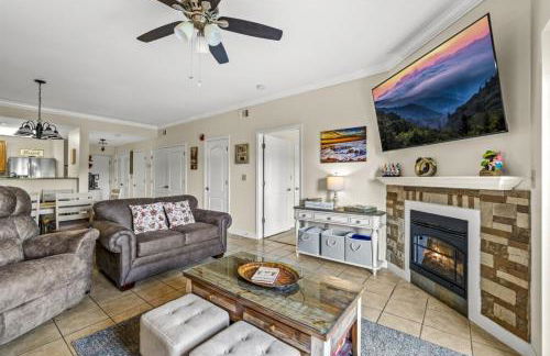 Smoky Mountain View Condo- Hot Tub, Indoor Pool, Walking Path, Playground - Foto 31