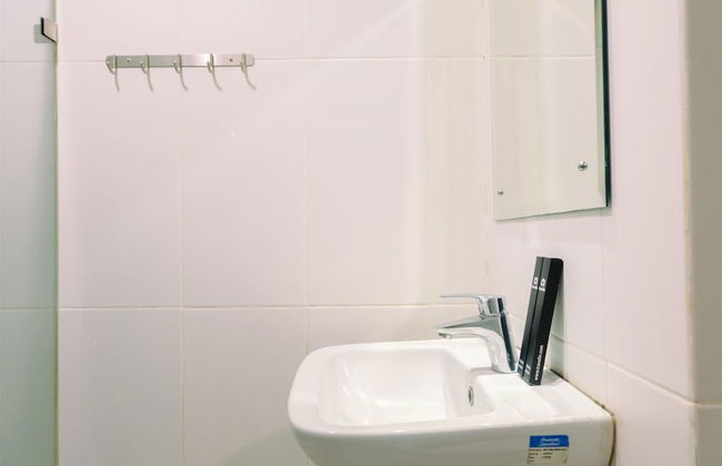 Comfy Studio Apartment @ Skylounge Tamansari - Foto 27