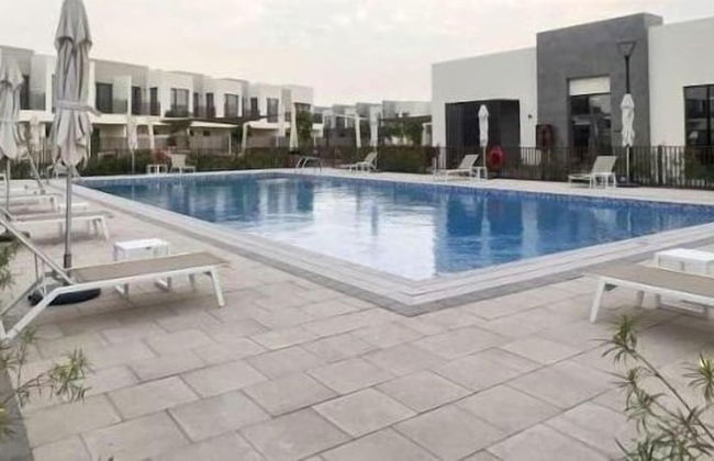 Spacious 3BHK Townhouse-Emaar South Golf - Foto 9