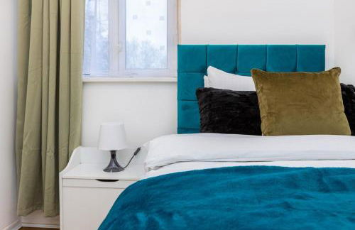 Queens Lodge - Photo 2