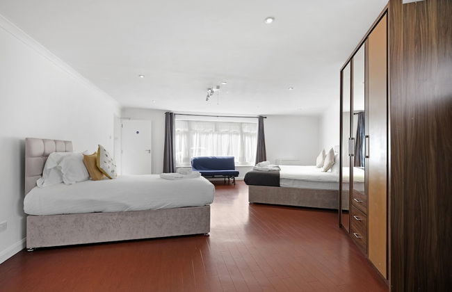 Heathrow Living St Annes Svcs Hse 5 BDRM - Photo 8