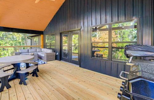 Walk to Lake Barkley! Family Home with Outdoor Oasis - Foto 24