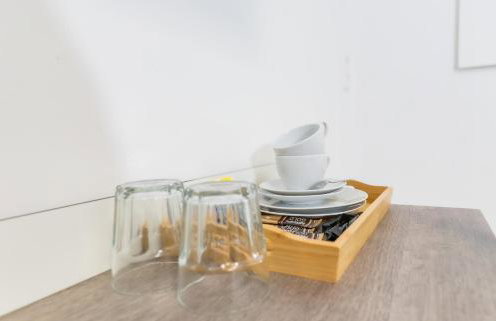 Private room #2 with King size & Single, ground floor, AC, 2min to RAB - Foto 2