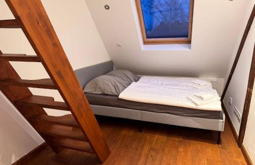 T&K Apartments - 8 Room Detached house - 6 min to Messe DUS - Private Parking - Foto 16