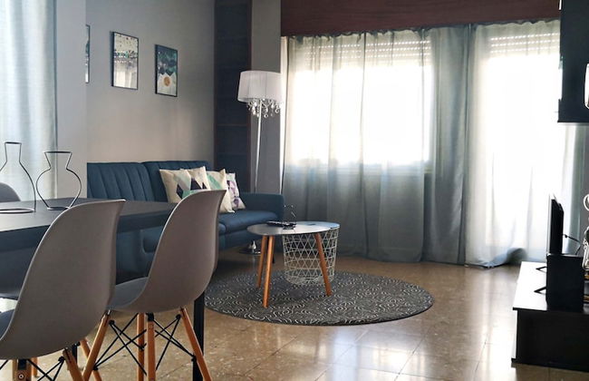 Youthfull Escape in Nicosia - Photo 8