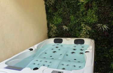 Luxury Room - Havre de paix avec jacuzzi privé - Foto 1