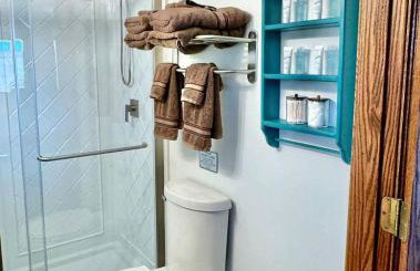 Secluded Riverfront Cabin with Bluff Views, Gated Privacy & Scenic Trail Access in Tahlequah, Oklahoma - Foto 48