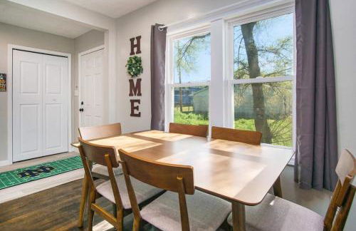 Gorgeous Notre Dame Get Away Comfy Beds WiFi Coffee Games - Foto 6