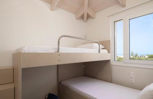 Alba Bianca Villa, Family Retreat with Heated Pool By ThinkVilla - Foto 35