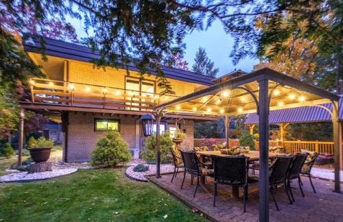 Secluded Hilltop Hideaway - Hot Tub! Two Living Rooms! - Foto 32